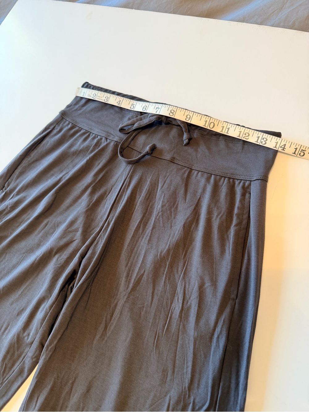 Barefoot Dreams Luxe Milk Jersey Namaste Joggers with pockets, grey, Size Small - Picture 3 of 13